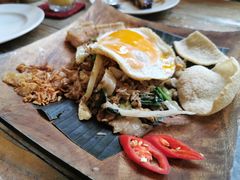 印尼式炒飯-Naughty Nuri’s Phuket