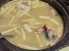 -土砂锅生态山庄·非遗砂锅雅鱼