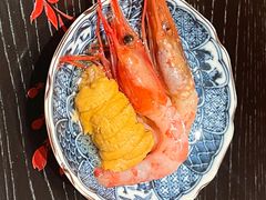 酒渍甜虾配海胆-橼舍鮨青木