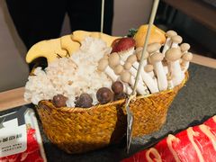 -三出山火锅(南京万象天地店)