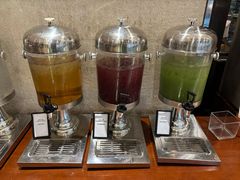 -广州万富希尔顿酒店·感趣自助餐厅·金秋蟹宴生蚝海鲜刺身