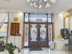 -靓芙泉专研痘痘肌