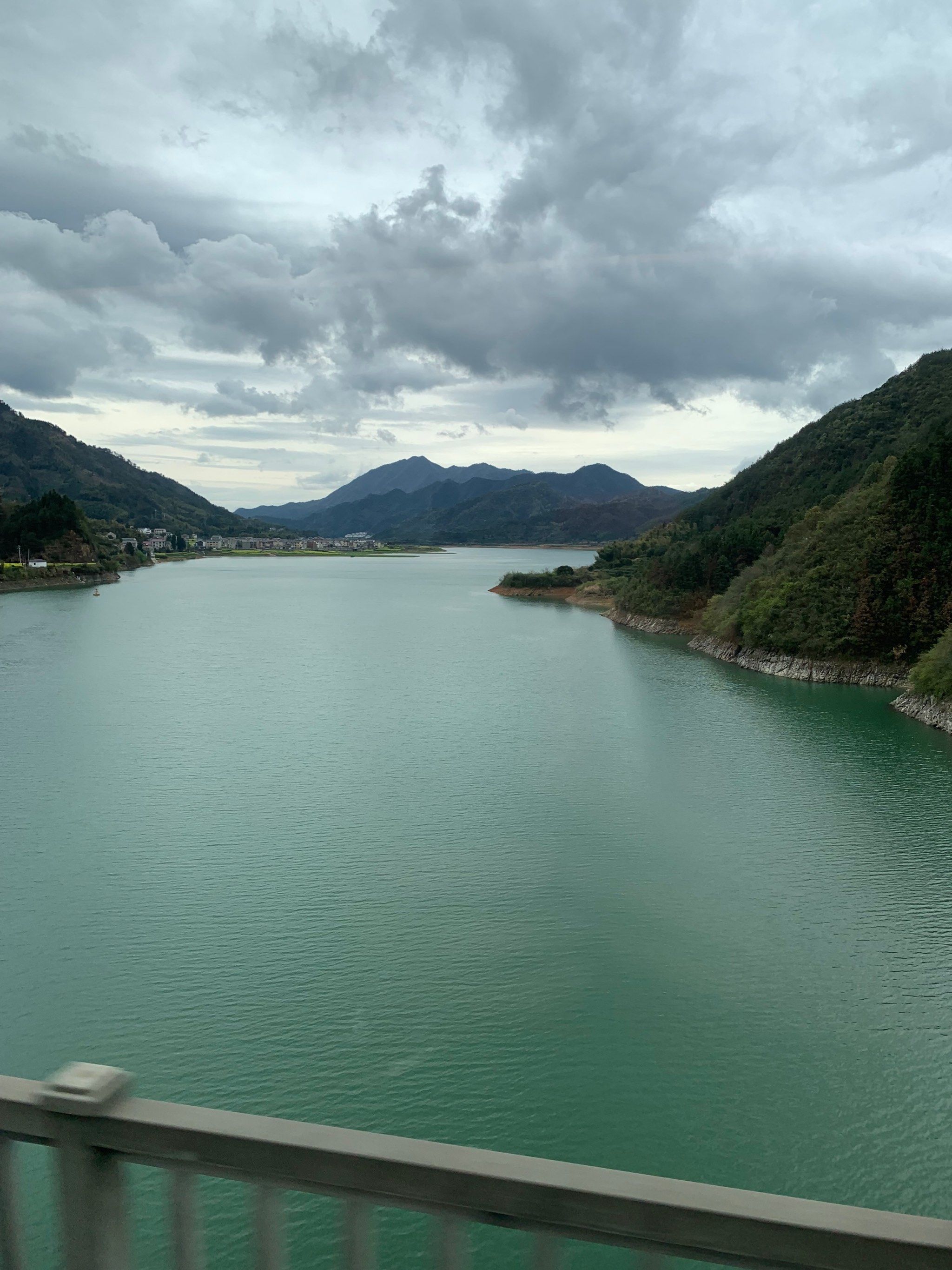 春天里的大江大河