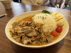 咖喱肥牛饭-肥朵食堂(带梦胡同店)