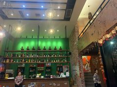 -香巴拉云南餐厅(华莱坞店)