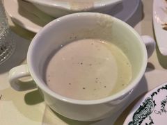 奶油蘑菇汤-老井俄式餐厅