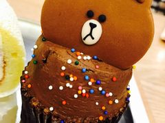 -LINE FRIENDS Garosu-gil Flagship Store