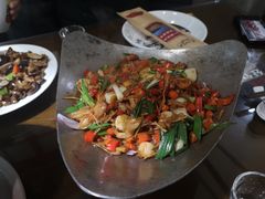 -东口码头·烧鸽子·鱼头泡饼·地方菜(金鹰悦城店)
