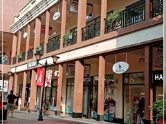 -王府井奥莱临潼小镇(临潼店)