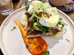 -FLOVIE FLORIST CAFE