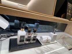 -法国娇兰精品店