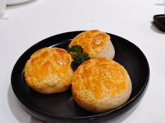 酥皮叉烧包-白天鹅宾馆-宏图府餐厅