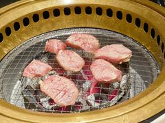 -山川小町·极番烧肉(新地假日广场店)