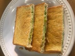 咖椰吐司-HELLO 27 意面·沙拉·帕尼尼