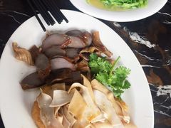 -乌文新澄海卤鹅店