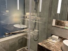 -上海虹桥西郊假日酒店