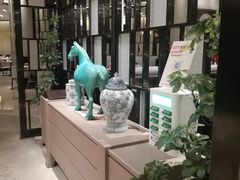 -广州万富希尔顿酒店·感趣自助餐厅·金秋蟹宴生蚝海鲜刺身