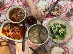 -耙吉吉川味小酒馆(本地人回头店)