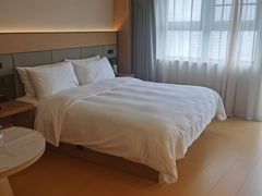 -全季酒店(重庆李子坝牛角沱地铁站店)