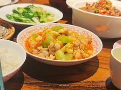 -黄弟大排档·湖南菜·小龙虾·小海鲜(凯旋北路店)