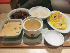 -老乡鸡(上海白玉兰广场店)