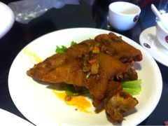 脆皮豬蹄-刘胖子家常菜·蹄花焖藕(中南店)