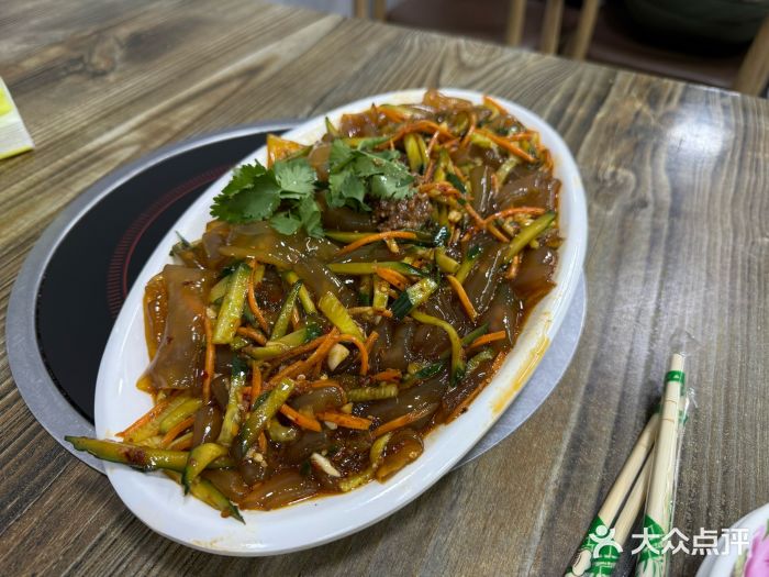 东北老菜馆东北大拉皮图片