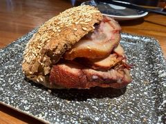 -老天桥酱肉烧饼夹肘子(天桥店)