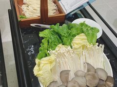 -红鼎豆捞·非遗鲍皇汤火锅(宝丰路店)