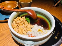 -吃饭皇帝大土家民族菜(荟聚店)