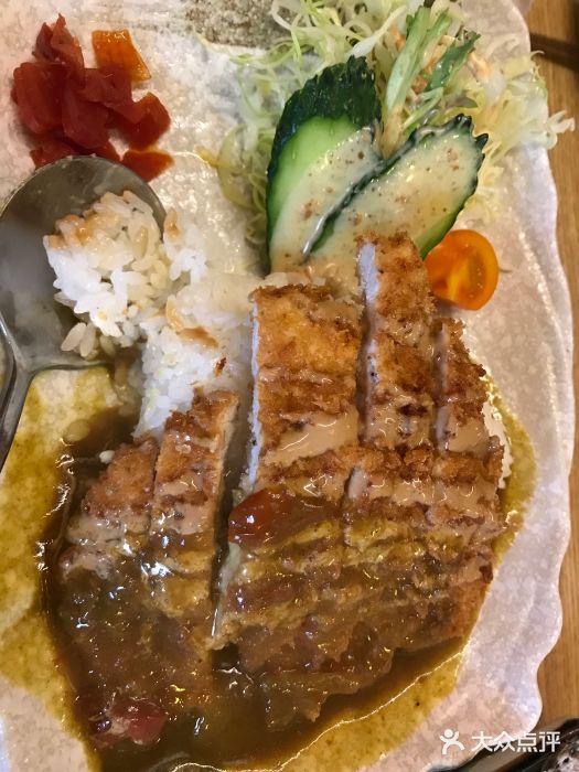 魟阳日式料理(香积寺路店)猪排咖喱饭图片