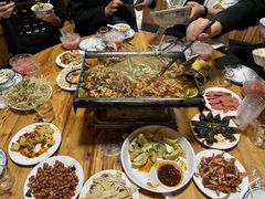 -宏兴烤鱼山庄(宣恩总店)