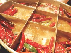 -江湖餐厅–重庆九宫格老火锅