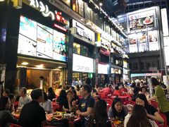 -BHC炸鸡(明洞总店)