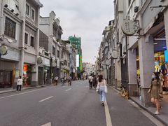 -陈老添美食店(宝华路店)