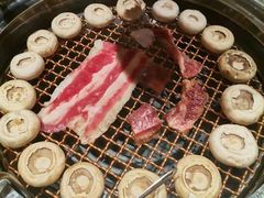 -韩烧牛中牛·甄选黑牛烤肉(黑金店)