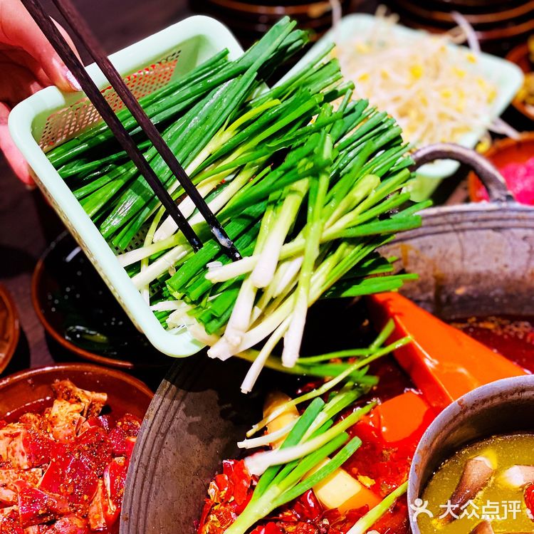 老厂房里吃火锅｜网红金姐老火锅 就是这个重庆好味道