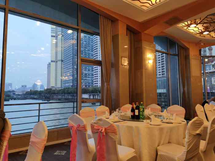 海龙海鲜舫-"11个人开了一个包房,请的是一个围棋国手.