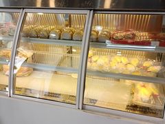 面包甜点陈列柜-李大牛和刘大力手作甜品(凯德店)