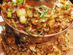-沪小二炭火蛙锅(淮海中路美食不夜城店)