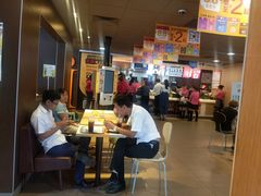 -麦当劳(南京路2店)