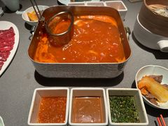 -左庭右院鲜牛肉火锅黑金店(陆家嘴中心店)
