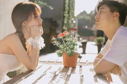 -雪中彩影婚纱摄影·微光艺术中心