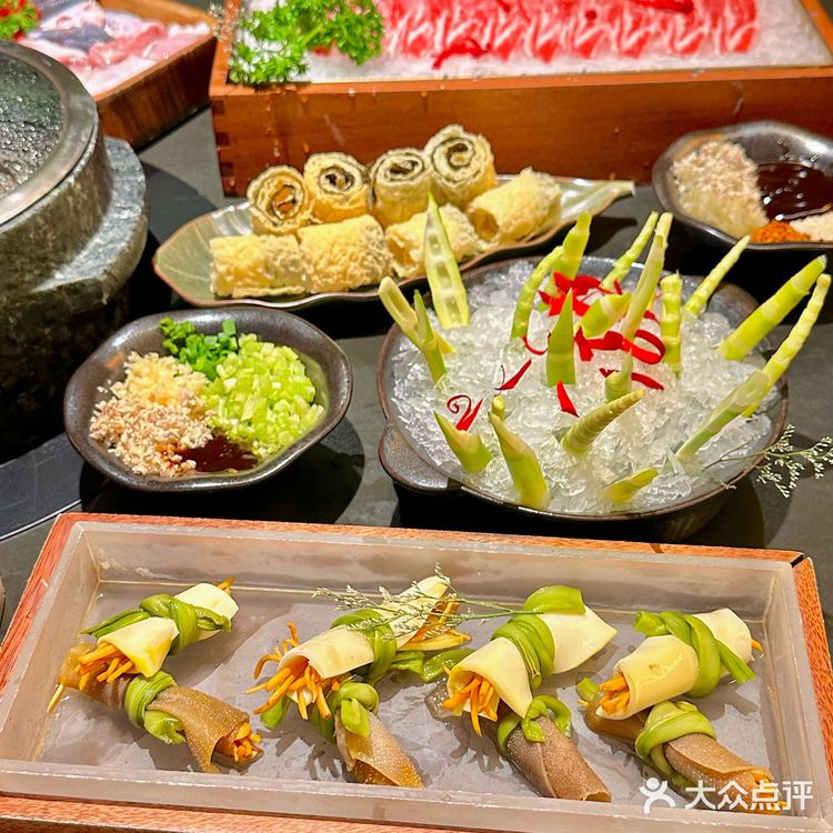 深圳！！云南菌子火锅！！太好吃咯！！