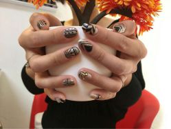 潮人美甲-小红楼美甲美容中心