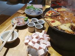 -白乐天毛肚火锅馆(解放碑店)