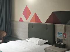 -逸米酒店(广州中山大学附属第一医院东山口地铁站店)