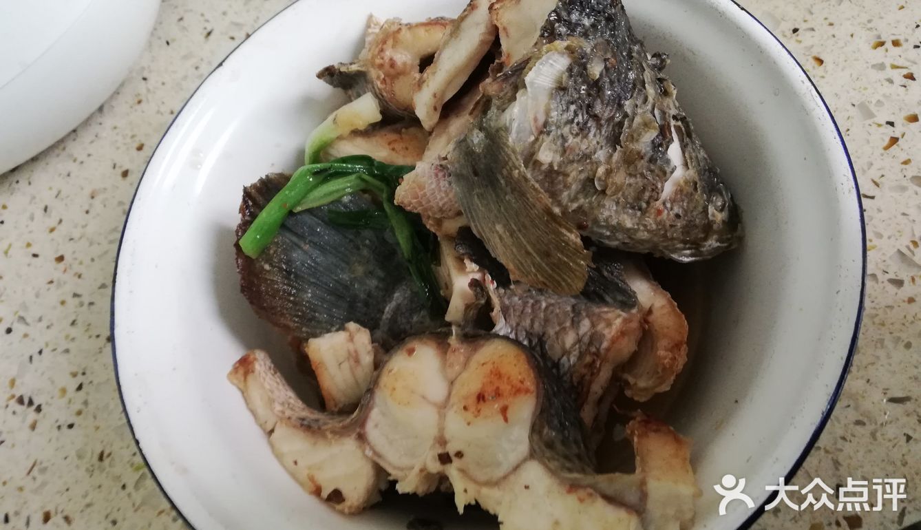 味道相当好，再煸了一盆应时蔬菜金花菜！