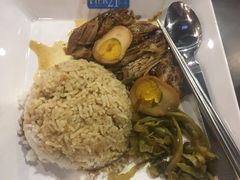 -Pier 21 (Terminal 21 Asok)