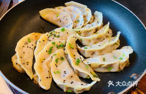 Sautéed Glutinous Rice Cake with Preserved Meat